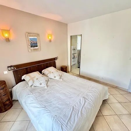 A Porto-vecchio - Prive * Porto-Vecchio (Corsica)