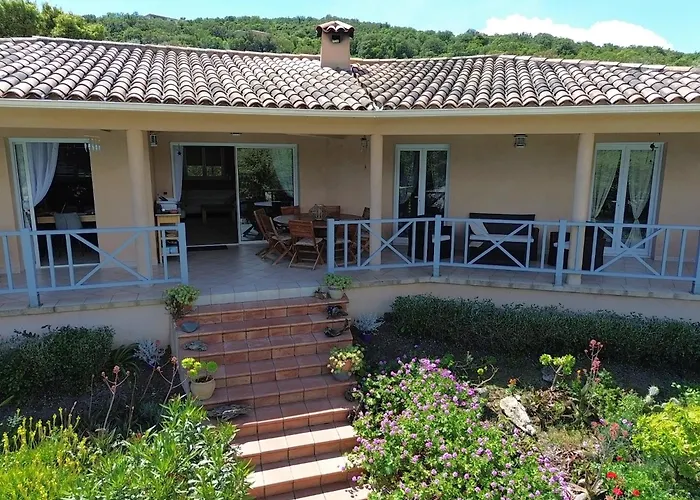 A Porto-vecchio - Prive * Porto-Vecchio (Corsica)